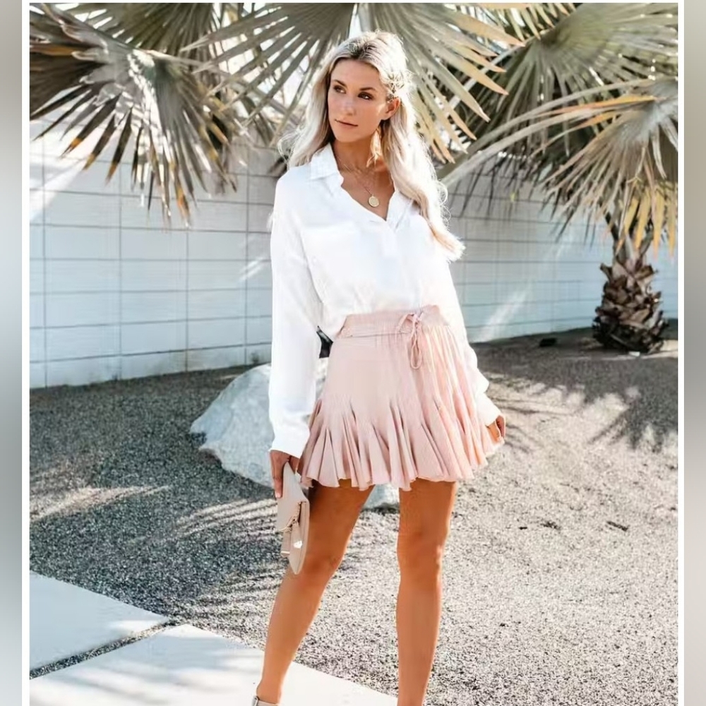 ⭐️ NEW ☆ VICI •SKORT 🔸️ Swing & Shout Ruffle Skirt • Blush ▪︎ SIZE: LARGE